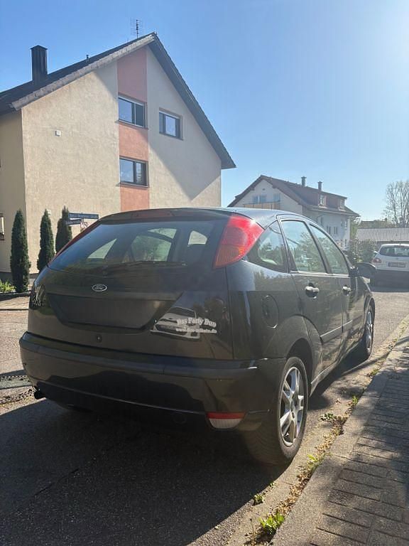 Usata Ford Focus 101 CV (74 kW) 2004 Nero Berlina