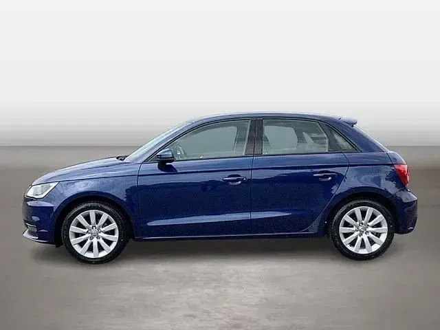 Gebraucht Audi A1 Sportback Basis 95 PS (69 kW) 2015 Blau Kleinwagen