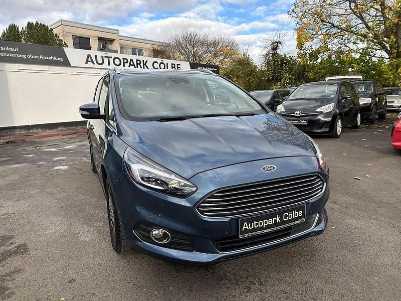 Blau Gebraucht 2019 Ford S-MAX Titanium Van / Kleinbus | 18.900 € (Superpreis) - Bild 1/4