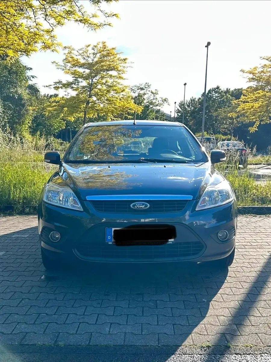 Gebraucht Ford Focus 101 PS (74 kW) 2009 Blau Limousine