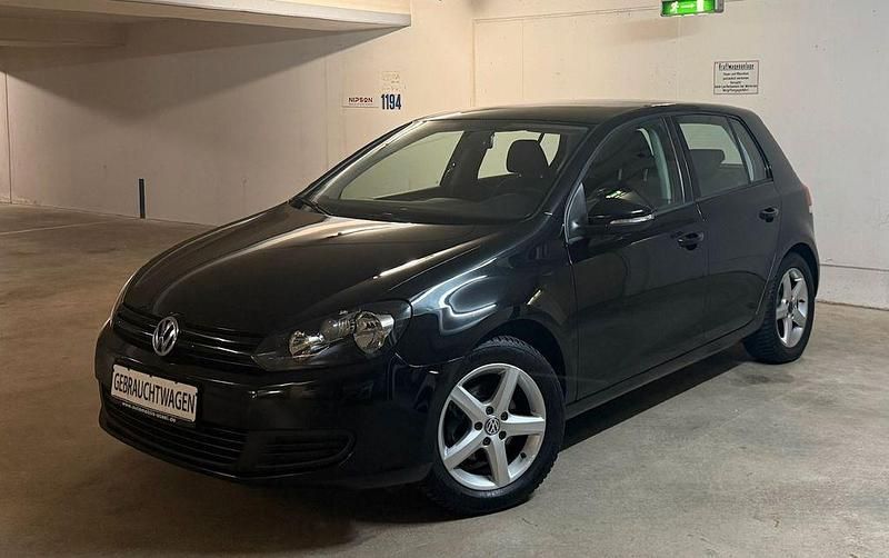 Schwarz Gebraucht 2012 VW Golf VI Trendline Limousine | 3.950 € (Fairer Preis) - Bild 1/4