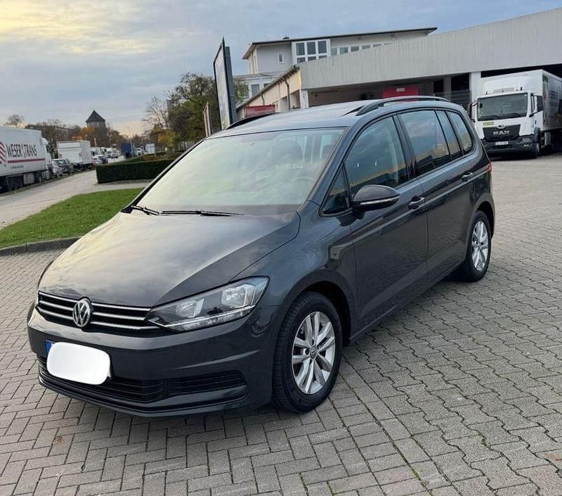 Grau Gebraucht 2016 VW Touran Sound Van / Kleinbus | 8.900 € (Superpreis) - Bild 1/4