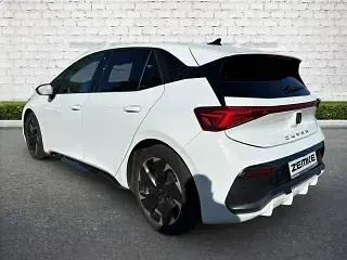 Second-hand Cupra Born 169 kW (231 CP) 2025 Alb Hatchback
