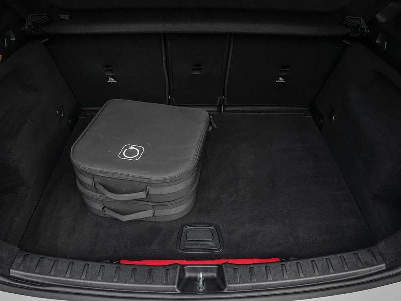 Gebraucht Mercedes GLA250 Progressive 218 PS (160 kW) 2023 Weiß SUV