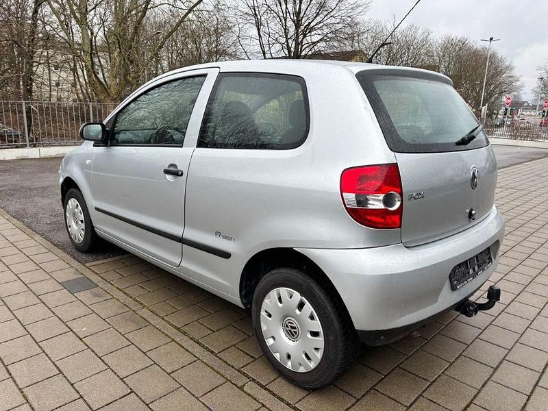 Gebraucht VW Fox 54 PS (39 kW) 2008 Silber Kleinwagen
