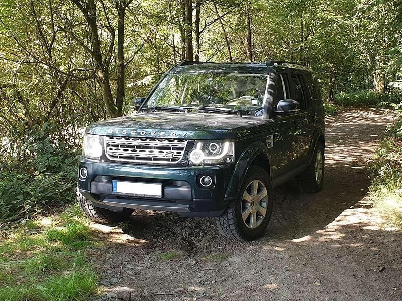 Grün Gebraucht 2015 Land Rover Discovery 4 HSE SUV | 35.000 € - Bild 1/4