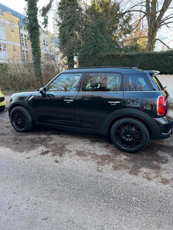 Schwarz Gebraucht 2011 Mini Cooper S Countryman SUV | 10.499 € (Superpreis) - Bild 1/4