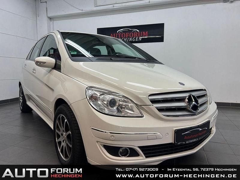 Weiß Gebraucht 2008 Mercedes B180 Van / Kleinbus | 3.750 € (Fairer Preis) - Bild 1/4