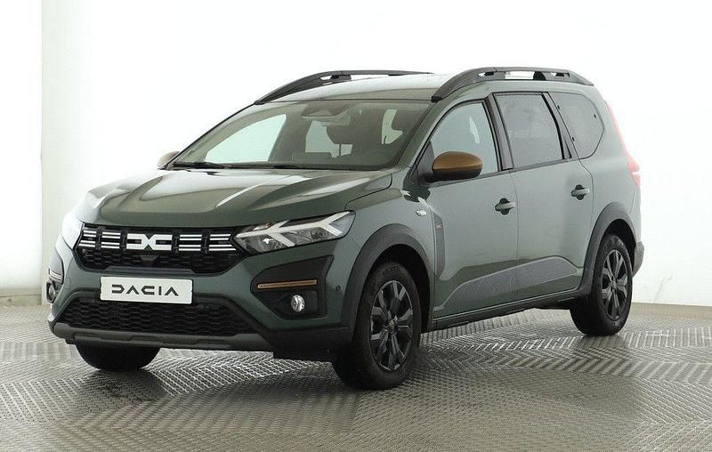Grau Gebraucht 2025 Dacia Jogger Extreme Van / Kleinbus | 21.890 € (Fairer Preis) - Bild 1/4