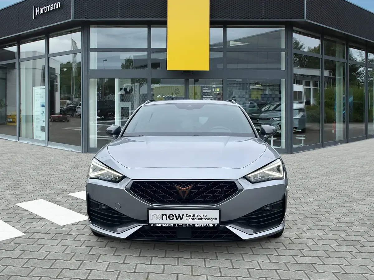 Gebraucht Cupra Leon VZ1 245 PS (180 kW) 2022 Urano silber metallic (silber) Kombi