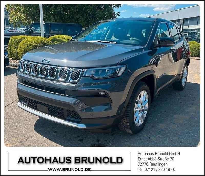 Grau Neu 2025 Jeep Compass Altitude SUV | 34.900 € (Fairer Preis) - Bild 1/4