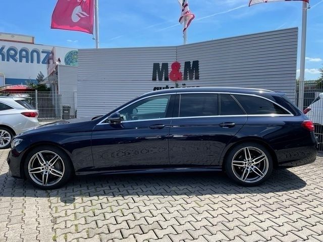 Gebraucht Mercedes E220 AMG line 194 PS (142 kW) 2018 Blau metallic Kombi