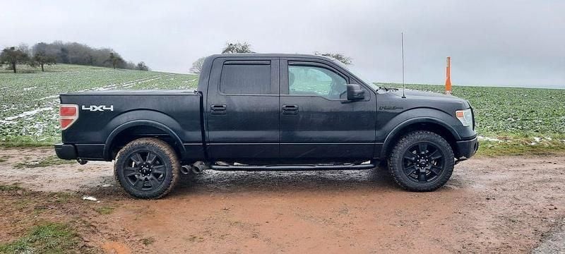 Gebraucht Ford V8 Lariat 367 PS (269 kW) 2014 Schwarz SUV