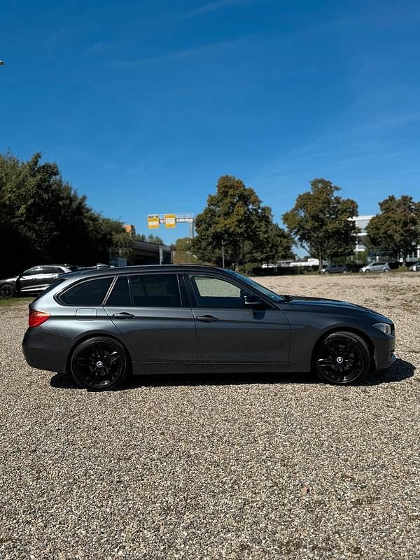 Grau Gebraucht 2014 BMW 320 Kombi | 6.600 € (Superpreis) - Bild 1/4