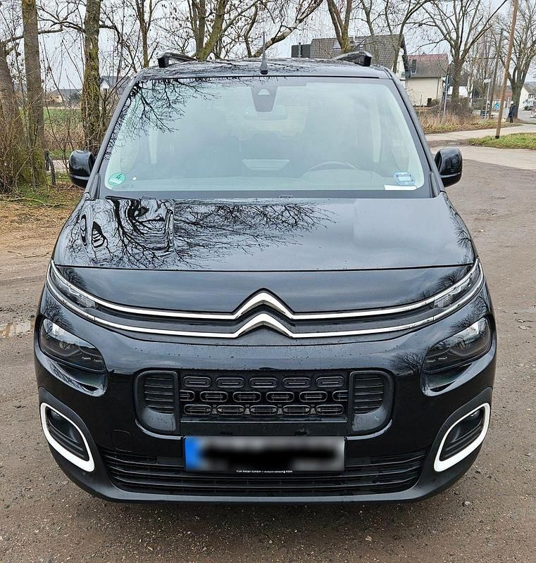 Gebraucht Citroën Berlingo Shine 102 PS (75 kW) 2019 Schwarz Van / Kleinbus