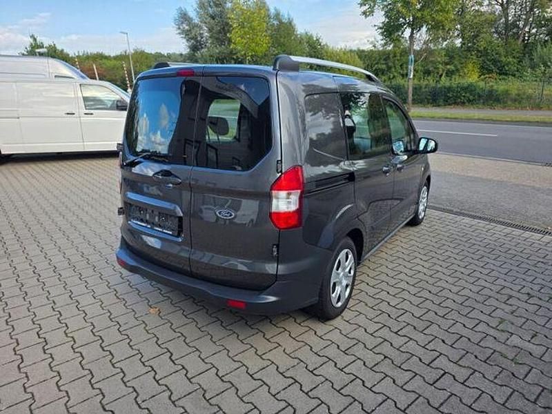 Gebraucht Ford Transit Trend 101 PS (74 kW) 2019 Grau Limousine