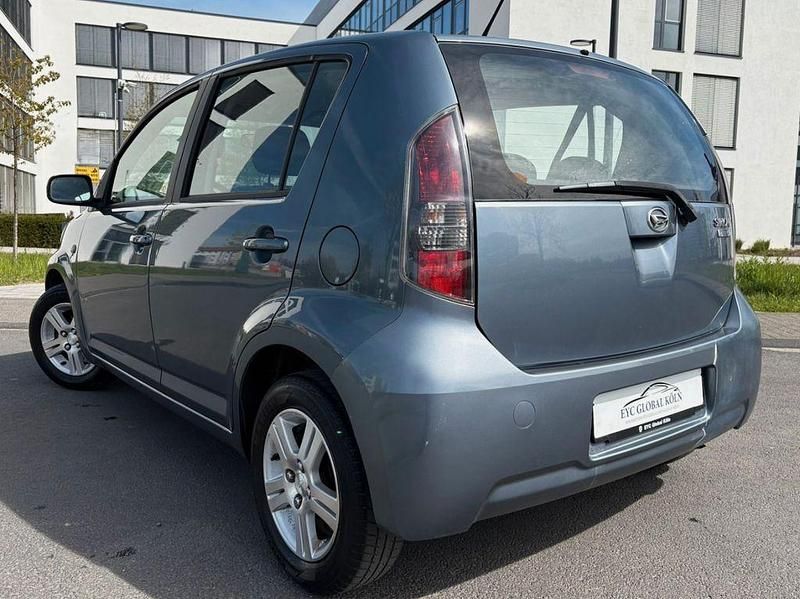 Gebraucht Daihatsu Sirion 91 PS (66 kW) 2008 Grau Kleinwagen
