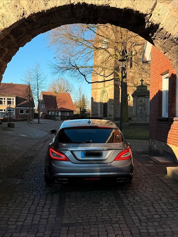 Gebraucht Mercedes CLS63 AMG AMG 525 PS (386 kW) 2013 Grau