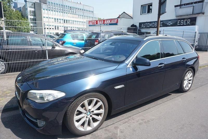 Blau Gebraucht 2011 BMW 530 Performance Kombi | 6.999 € (Etwas zu teuer) - Bild 1/4