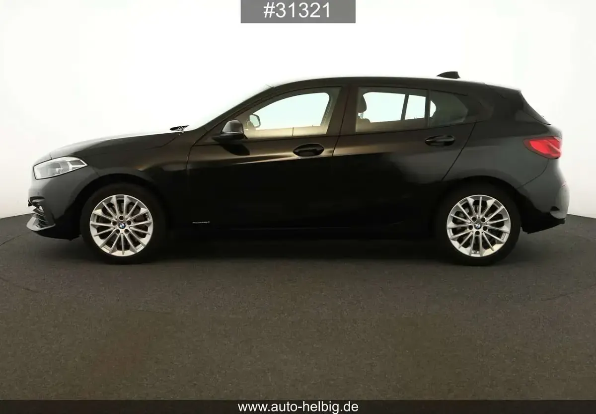 Gebraucht BMW 120 Advantage 190 PS (139 kW) 2023 Schwarz Kleinwagen