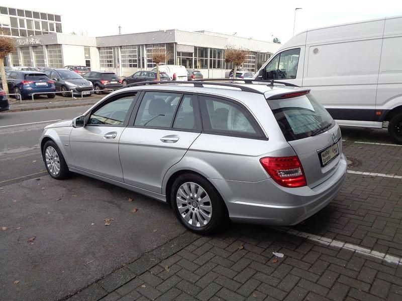 Gebraucht Mercedes C200 136 PS (100 kW) 2012 Silber Kombi