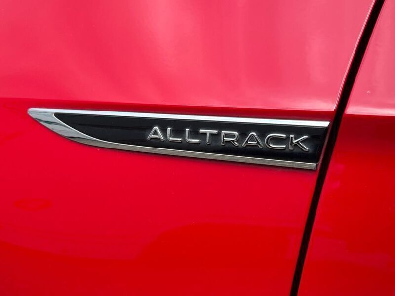 Gebraucht VW Passat Alltrack 190 PS (139 kW) 2020 Rot Kombi