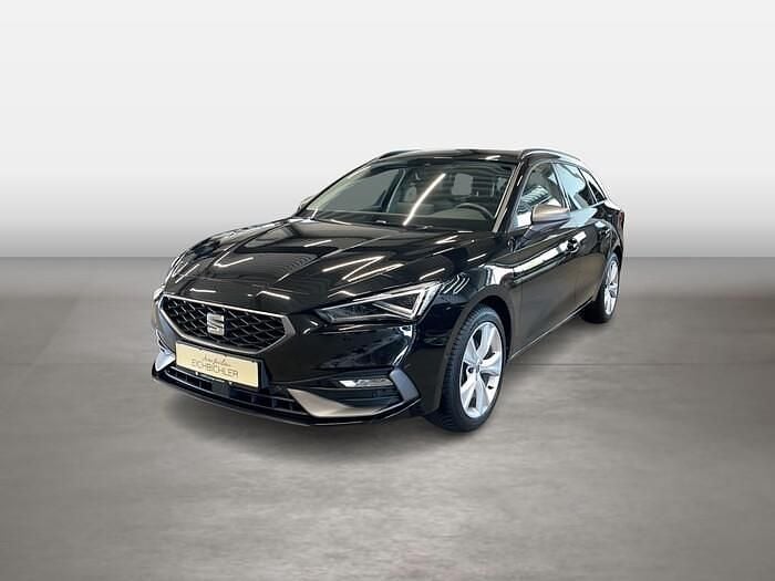 Midnight schwarz Gebraucht 2024 Seat Leon FR-Line Kombi | 29.190 € (Guter Preis) - Bild 1/4
