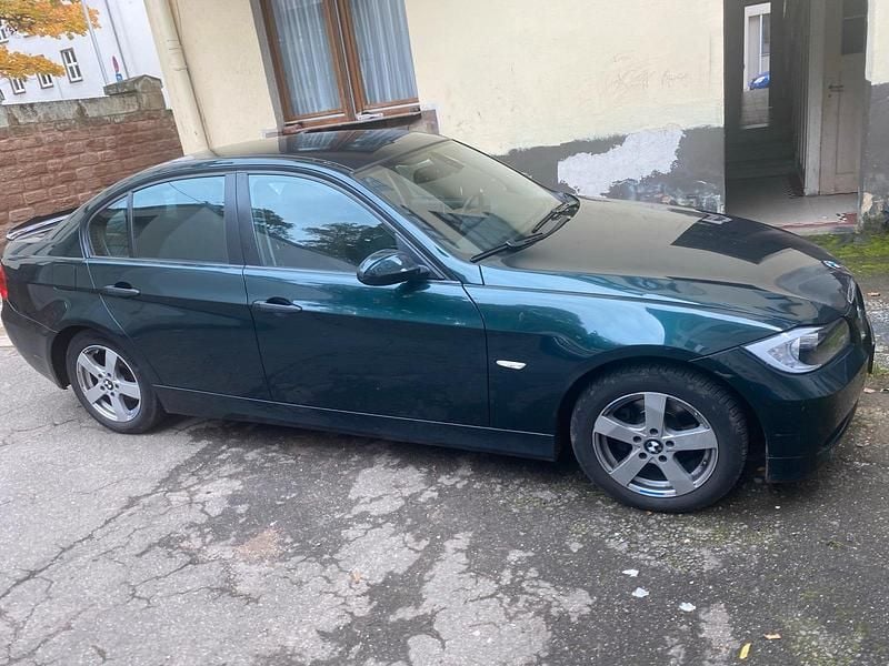Grün Gebraucht 2006 BMW 318 Limousine | 2.000 € (Superpreis) - Bild 1/4