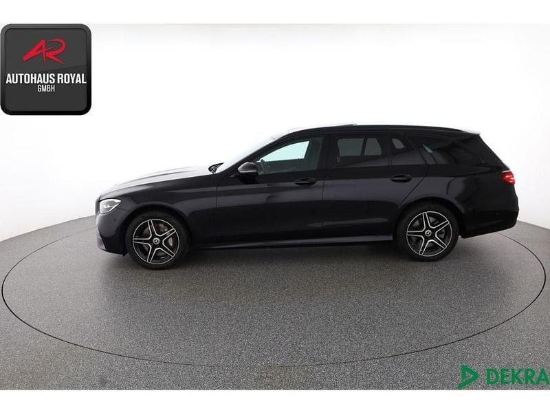 Gebraucht Mercedes E300 AMG 306 PS (225 kW) 2022 Schwarz (metallic) Kombi