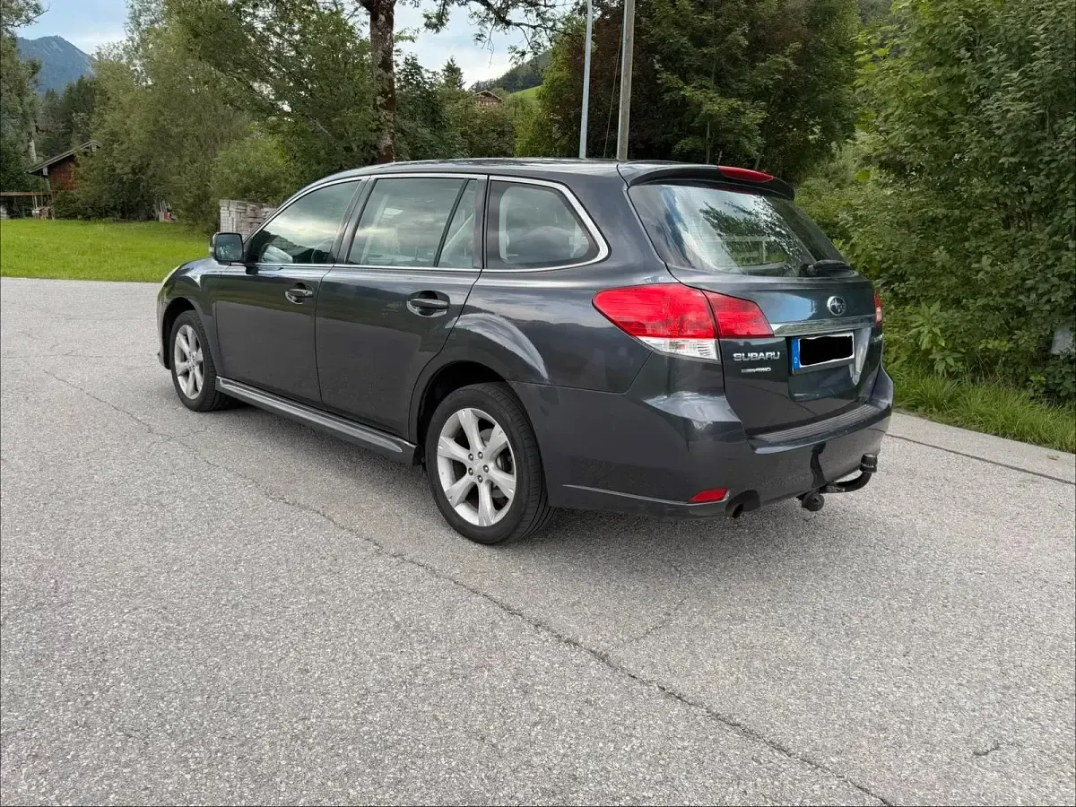 Gebraucht Subaru Legacy 150 PS (110 kW) 2009 Grau Kombi