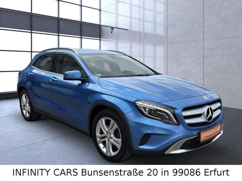 Blau Gebraucht 2014 Mercedes GLA200 SUV | 10.500 € (Fairer Preis) - Bild 1/4