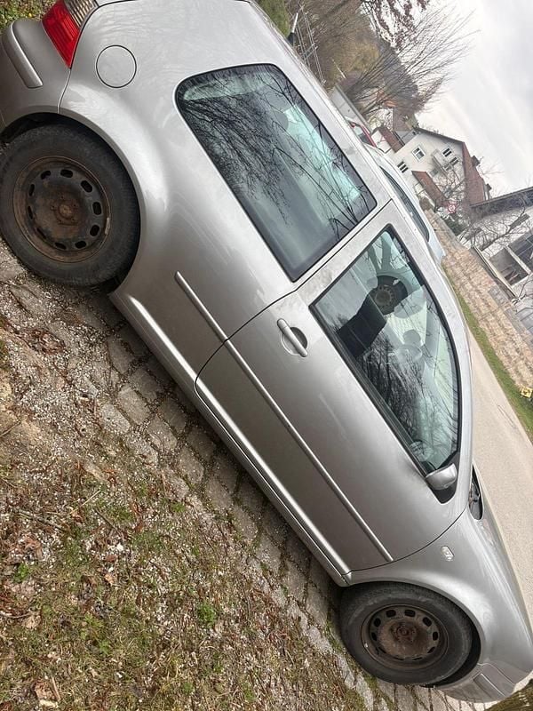 Gebraucht VW Golf IV 105 PS (77 kW) 2001 Silber Kleinwagen