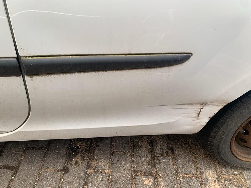 Gebraucht Renault Clio IV 55 PS (40 kW) 2012 Weiß Kleinwagen