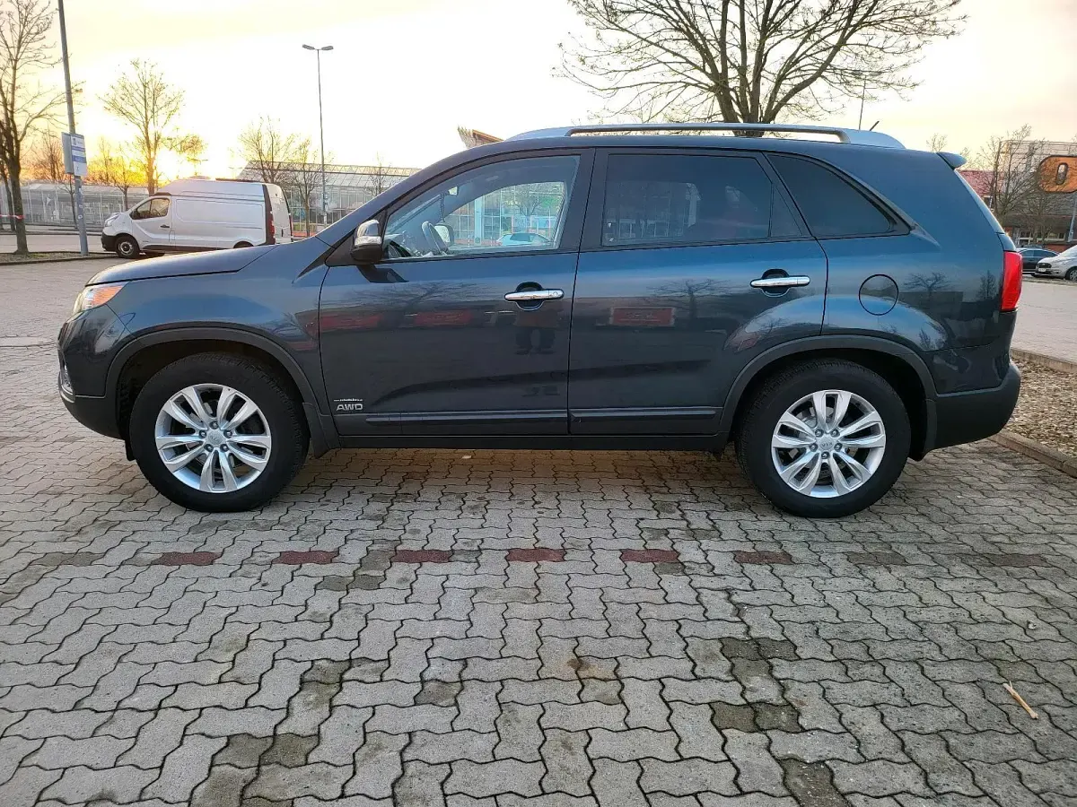 Gebraucht Kia Sorento 197 PS (144 kW) 2011 Blau SUV