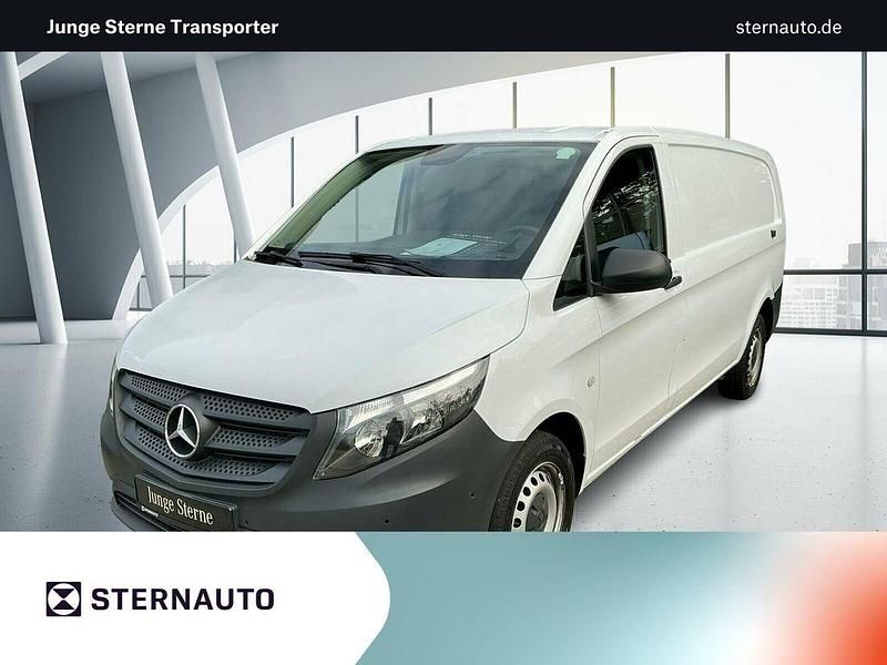 Arktikweiß Gebraucht 2024 Mercedes Vito Van / Kleinbus | 29.994 € (Guter Preis) - Bild 1/4