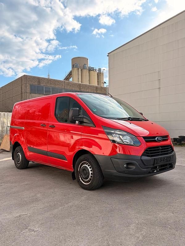 Gebraucht Ford Transit Custom 101 PS (74 kW) 2014 Rot Van / Kleinbus