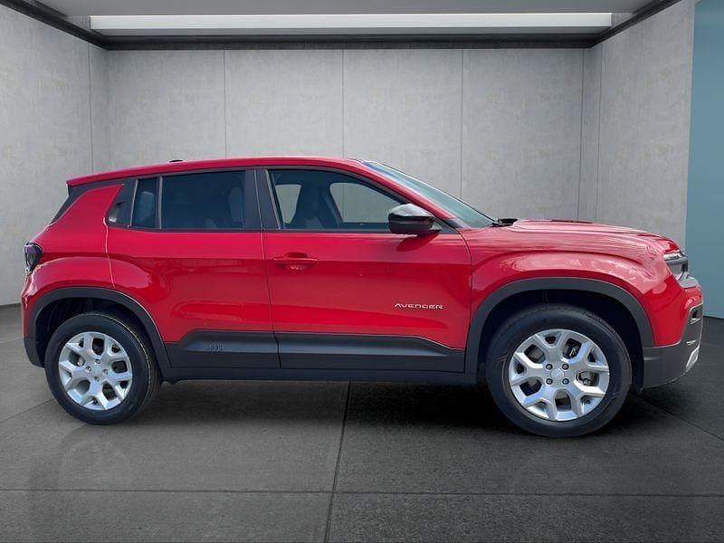 Neu Jeep Avenger 101 PS (74 kW) 2025 Rot SUV