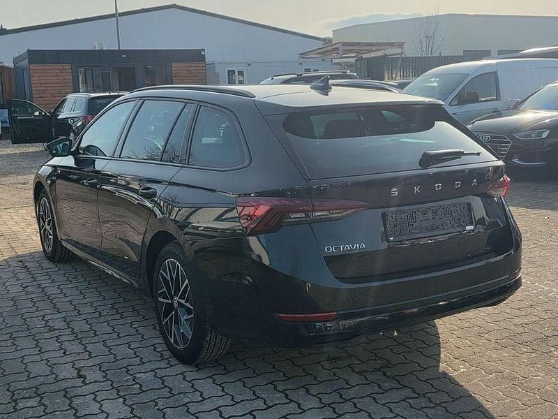 Gebraucht Skoda Octavia First Edition 116 PS (85 kW) 2021 Schwarz Kombi