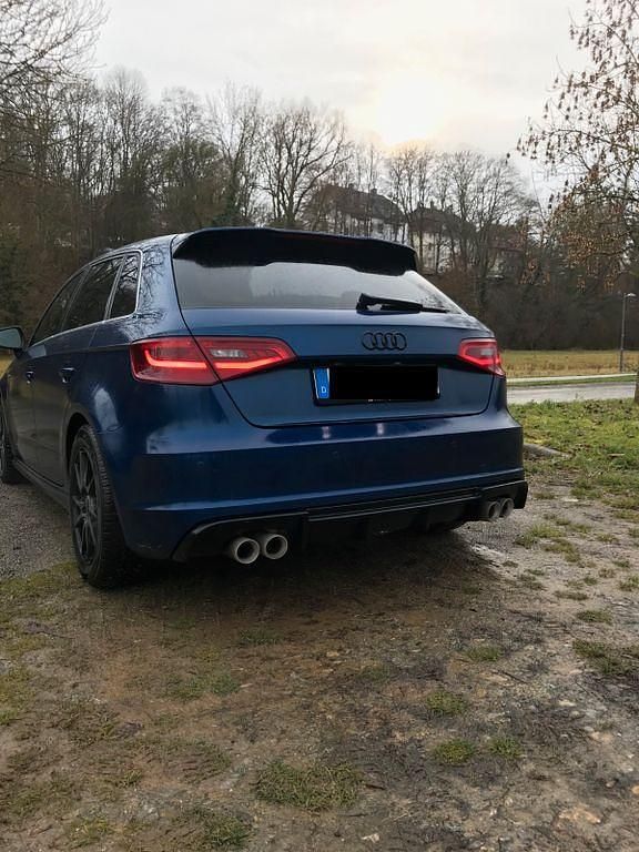 Gebraucht Audi A3 S-Line 122 PS (89 kW) 2014 Blau Limousine