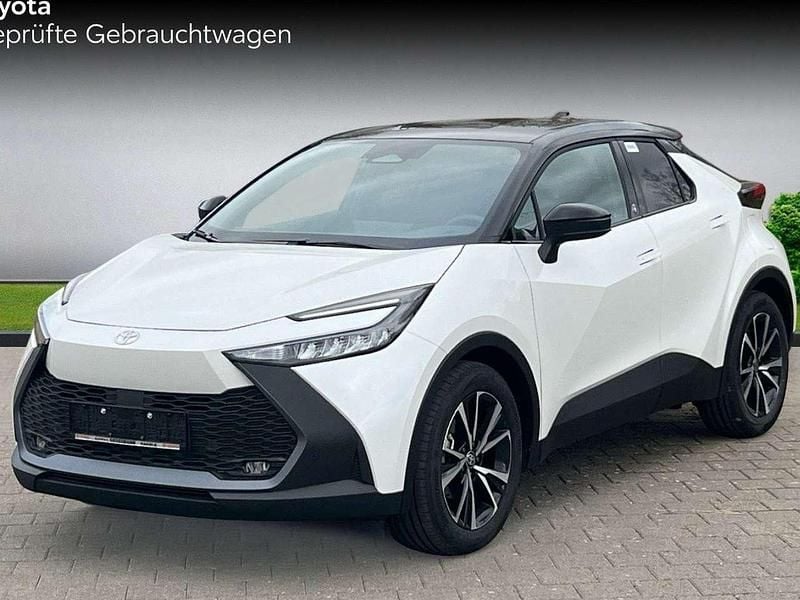 Platinum weiß perlleffekt Neu 2024 Toyota C-HR Team SUV | 35.980 € (Etwas zu teuer) - Bild 1/4