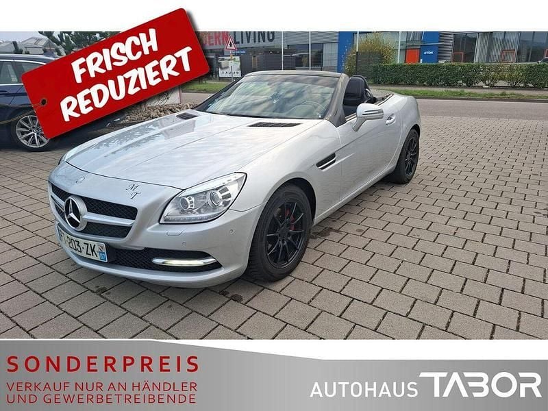 Iridiumsilber metalliclack Gebraucht 2011 Mercedes SLK200 Cabrio | 13.685 € - Bild 1/4