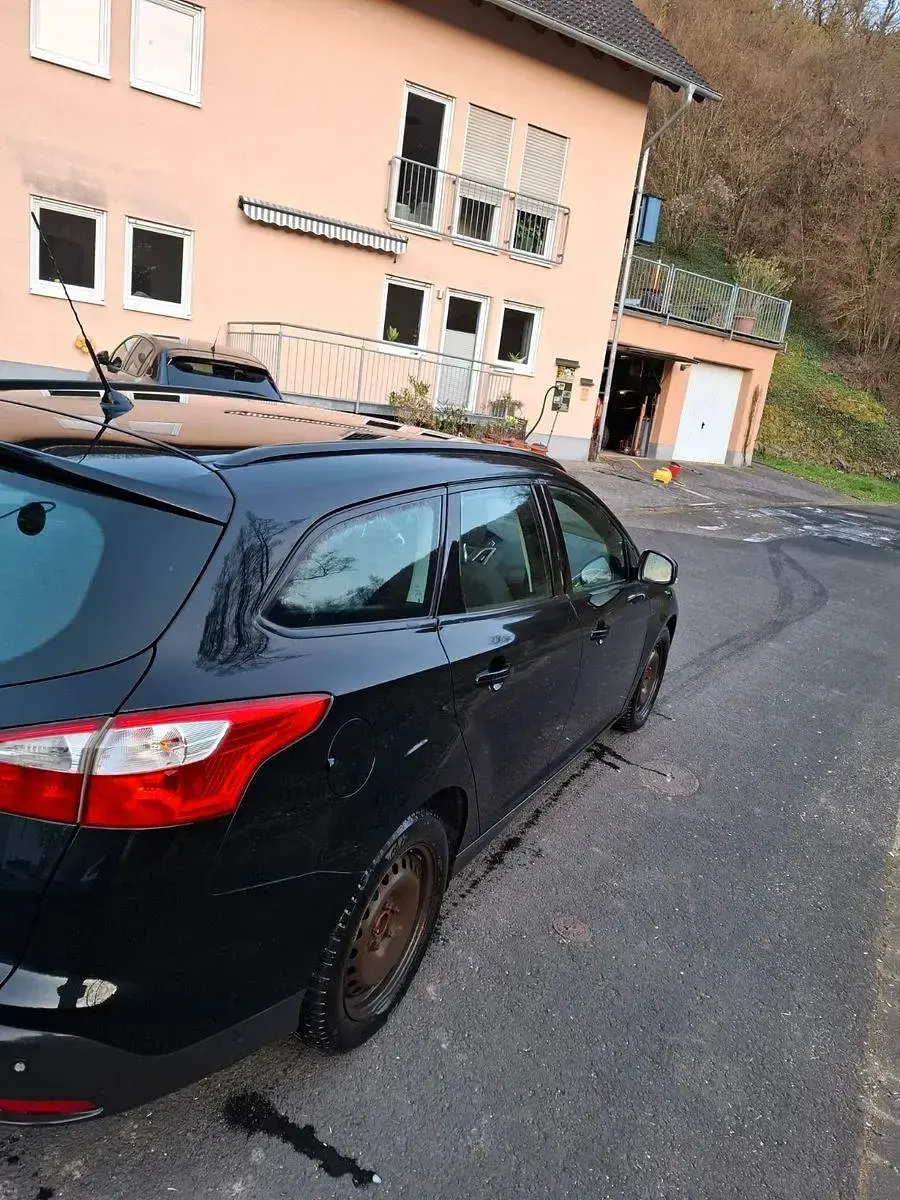 Gebraucht Ford Focus S 150 PS (110 kW) 2014 Schwarz Kombi