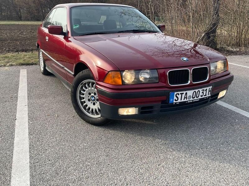 Gebraucht BMW 325 194 PS (142 kW) 1993 Rot Coupé