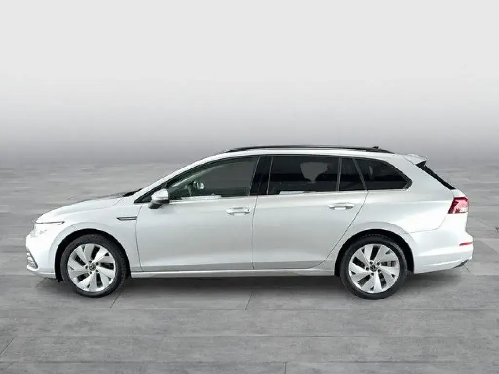 Gebraucht VW Golf VIII Style 150 PS (110 kW) 2023 Silber Kombi