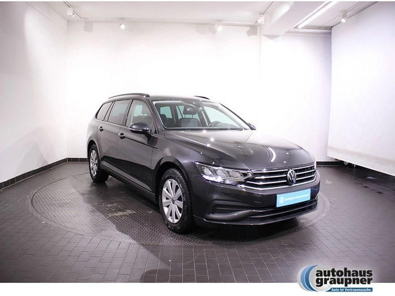 Grau Gebraucht 2023 VW Passat | 26.149 € (Superpreis) - Bild 1/4