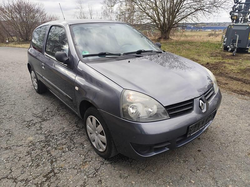 Gebraucht Renault Clio II Campus 58 PS (42 kW) 2007 Grau Kleinwagen