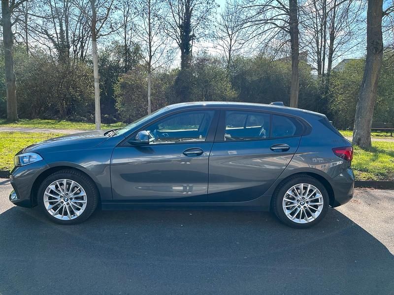 Gebraucht BMW 116 Advantage 116 PS (85 kW) 2020 Grau Kleinwagen