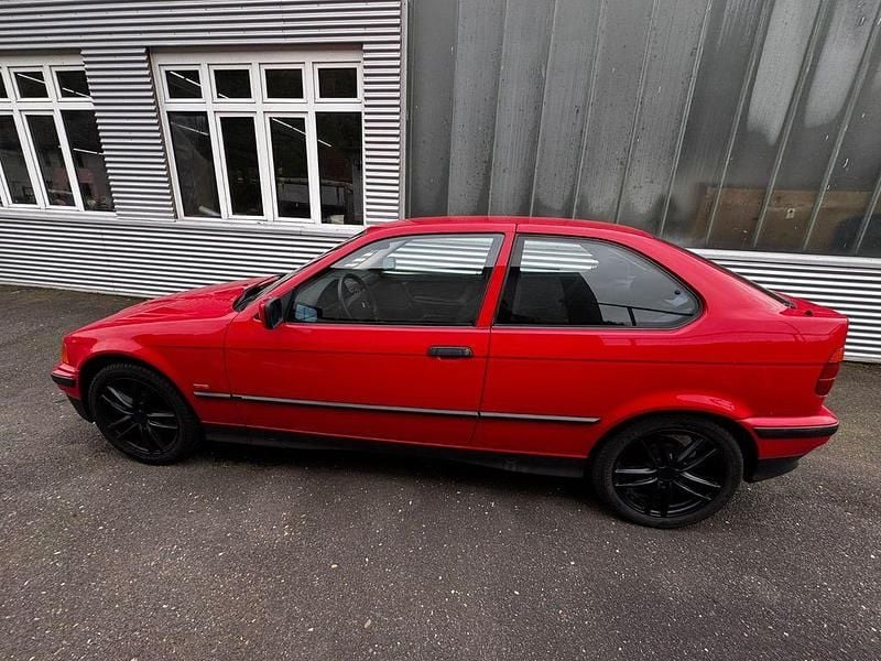 Gebraucht BMW 316 102 PS (75 kW) 1997 Rot Limousine