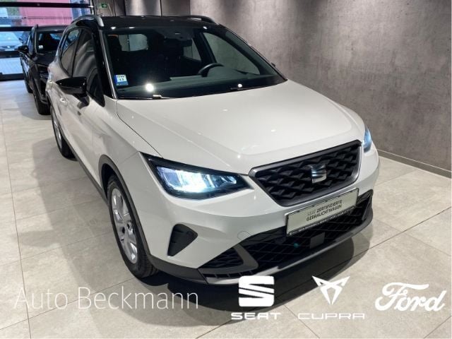 Weiss Gebraucht 2022 Seat Arona FR SUV | 16.990 € (Fairer Preis) - Bild 1/4