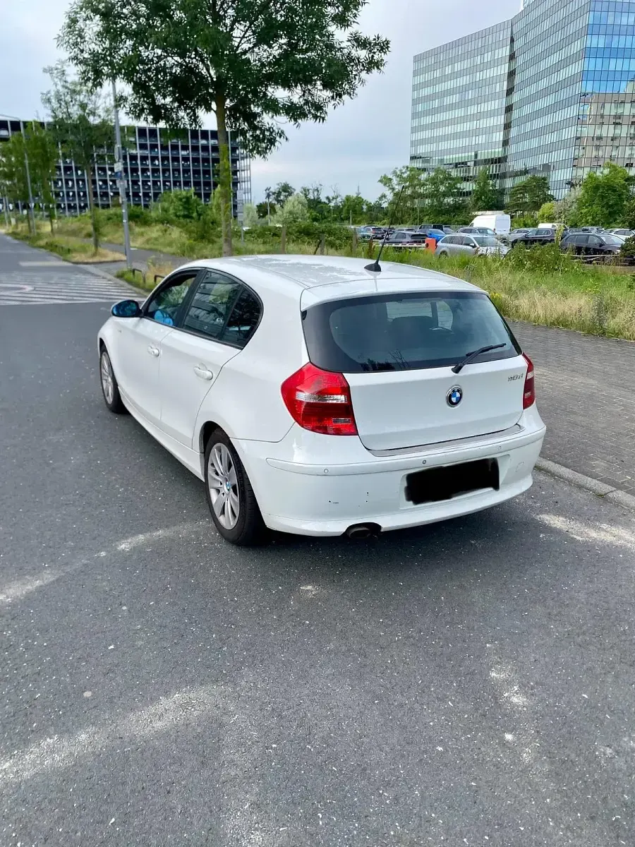 Gebraucht BMW 118 143 PS (105 kW) 2008 Weiß Kleinwagen